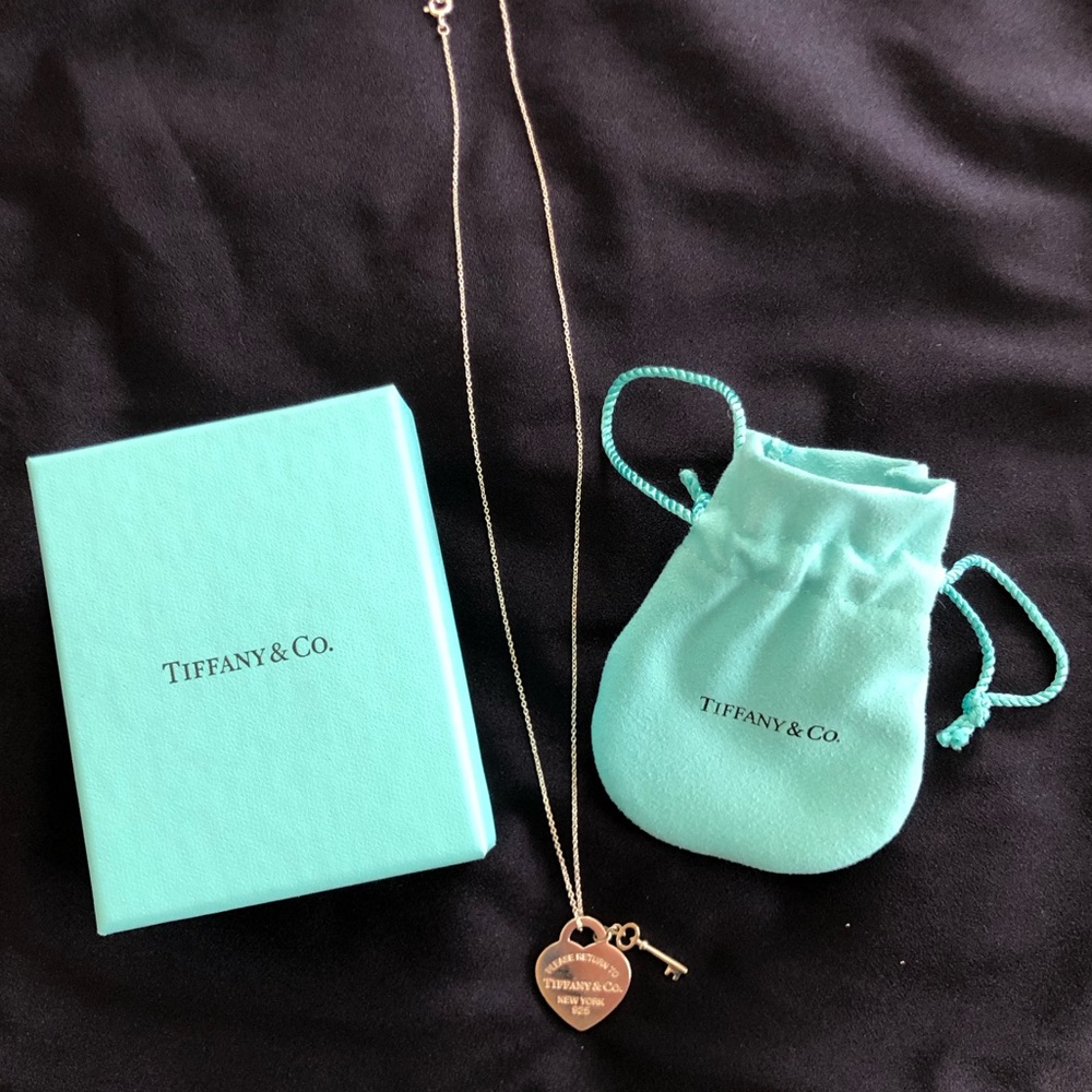 NWOT tags Tiffany Heart Necklace with Key
